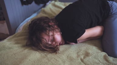 Під крилом ночі